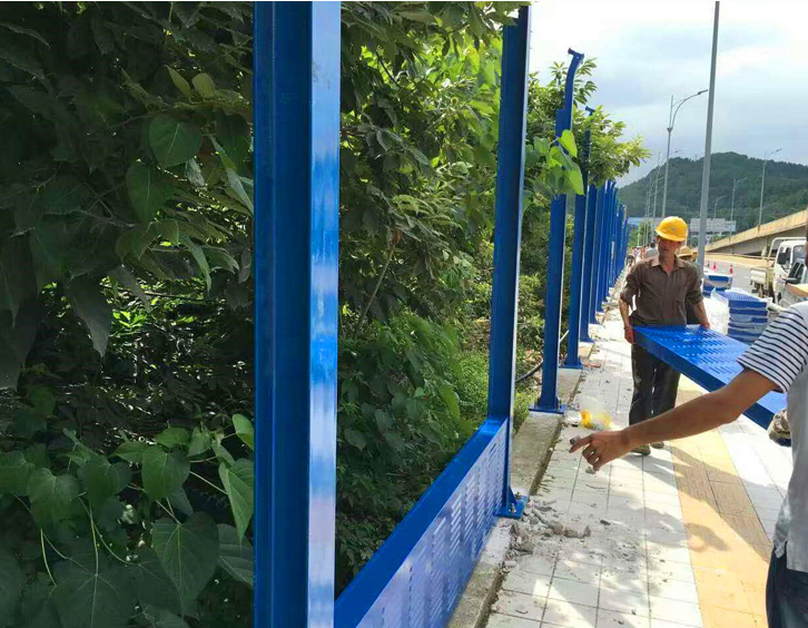 路基声屏障屏体安装